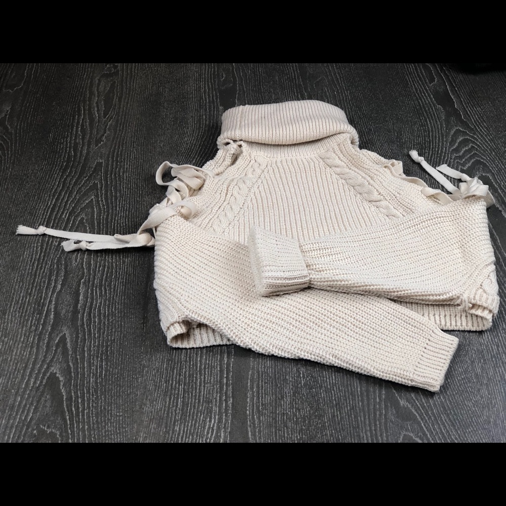 Ivory Sweater with Laced Sleeves